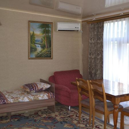 Гостиница Альянс Karaganda Luaran gambar