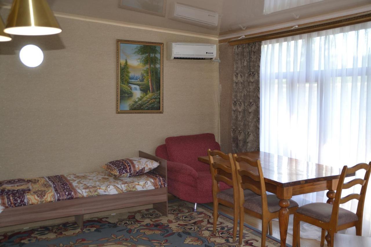 Гостиница Альянс Karaganda Luaran gambar